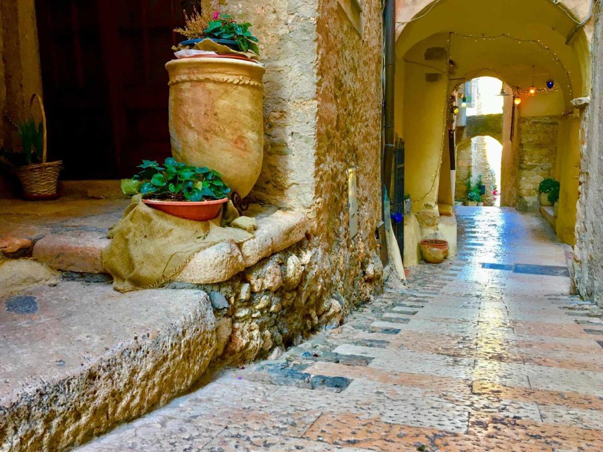 Le Torri Riviera Holiday Albenga Buitenkant foto