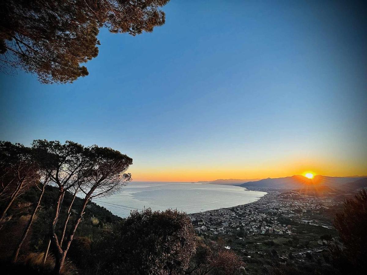 Le Torri Riviera Holiday Albenga Buitenkant foto
